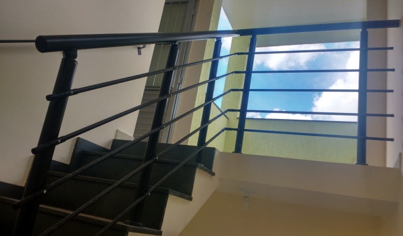 Instalação de Corrimão de Escada de Alumínio ARUJÁ - Corrimão de Vidro com Inox
