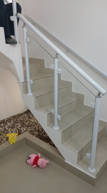 Instalação de Corrimão de Escada de Alumínio e Vidro Itapecerica da Serra - Corrimão de Vidro para Varanda