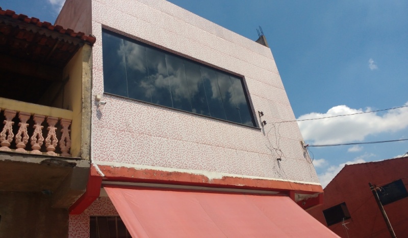 Instalação de Fechamento de Sacada Deslizante Embu Guaçú - Fechamento de Sacada em Vidro Temperado